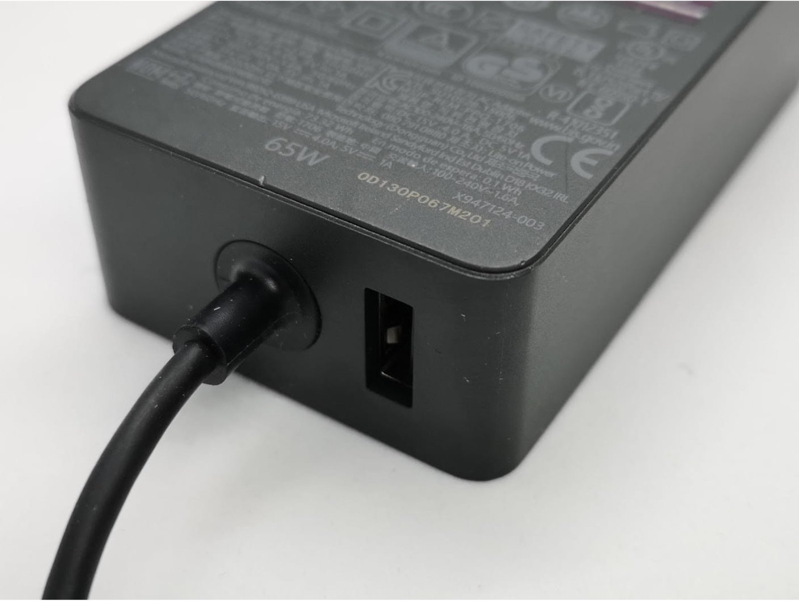 Microsoft Surface Pro 4 Power Adapter - Next Day Delivery
