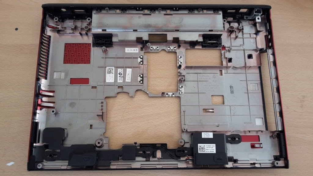 NEW GENUINE DELL VOSTRO 3550 RED BOTTOM BASE COVER 9VNGJ 09VNGJ - Next Day Delivery